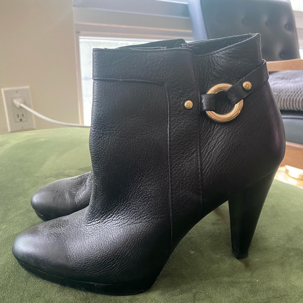 Banana Republic ankle booties